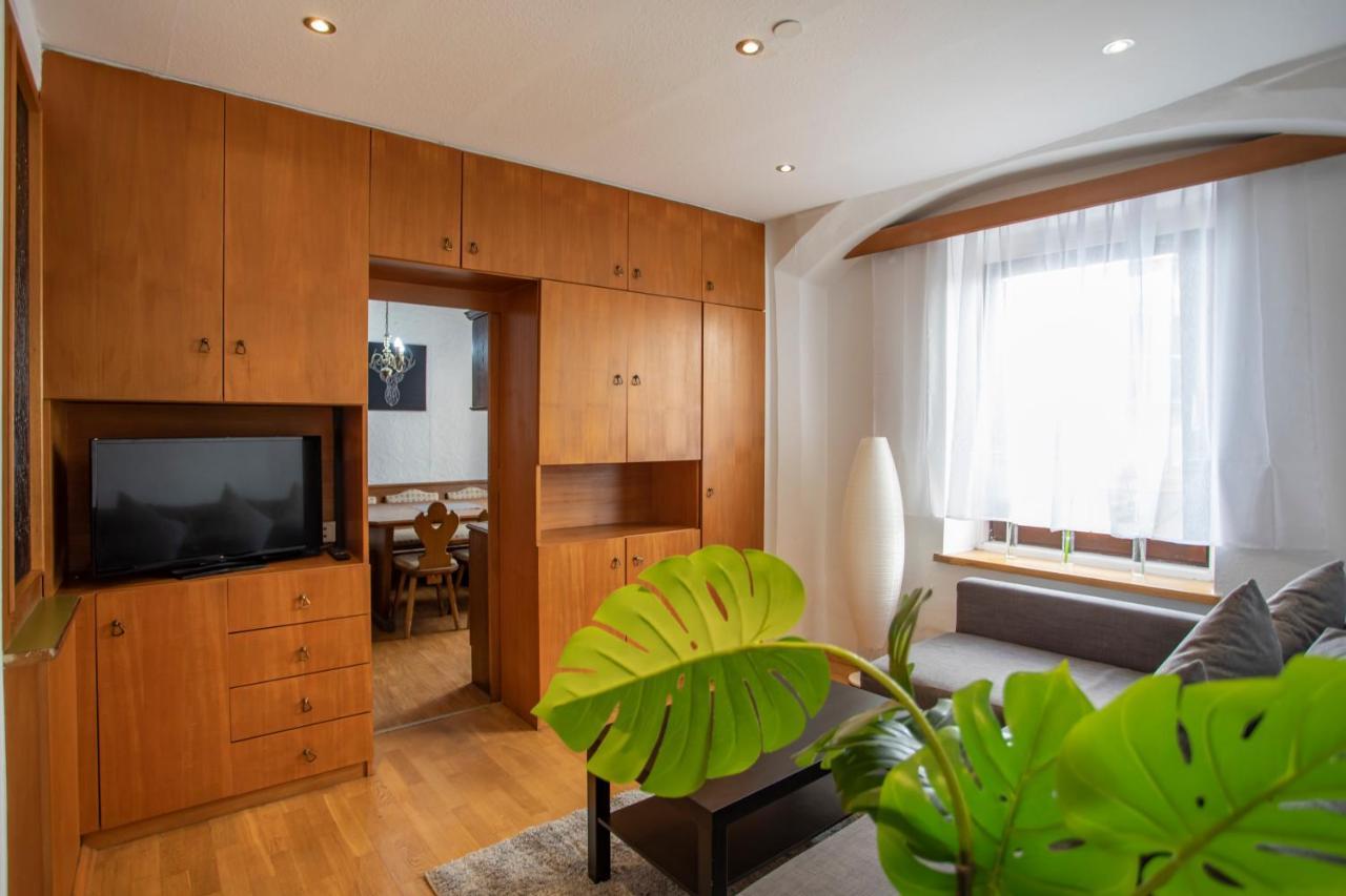 Traditional Old Town Apartment 홀인티롤 외부 사진