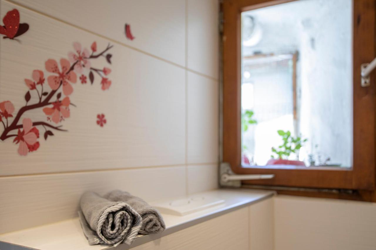 Traditional Old Town Apartment 홀인티롤 외부 사진